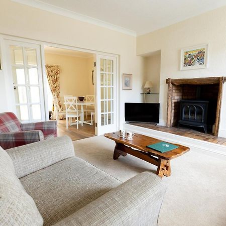Fir Tree Cottage - Cosy 3 Bed Cottage In Penrhyn Bay With Beautiful Sea Views And Access To Snowdonia Rhôs-on-Sea Kültér fotó