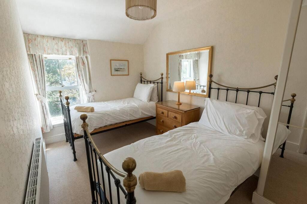 Fir Tree Cottage - Cosy 3 Bed Cottage In Penrhyn Bay With Beautiful Sea Views And Access To Snowdonia Rhôs-on-Sea Kültér fotó