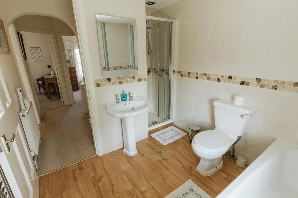 Fir Tree Cottage - Cosy 3 Bed Cottage In Penrhyn Bay With Beautiful Sea Views And Access To Snowdonia Rhôs-on-Sea Kültér fotó