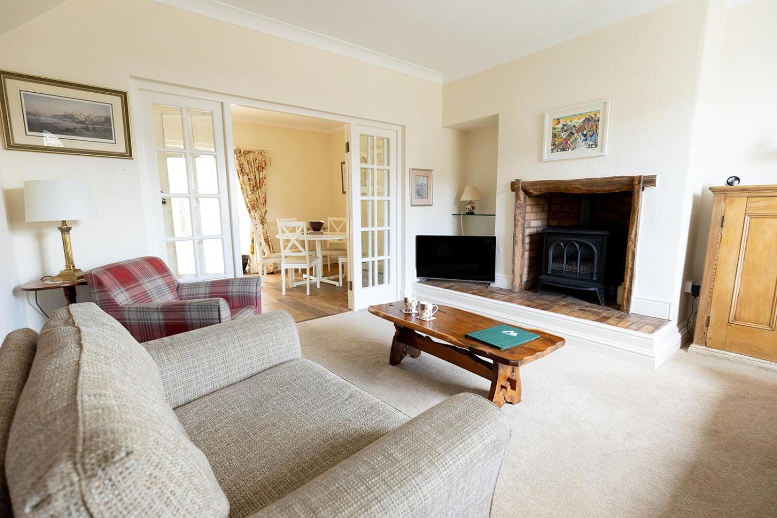 Fir Tree Cottage - Cosy 3 Bed Cottage In Penrhyn Bay With Beautiful Sea Views And Access To Snowdonia Rhôs-on-Sea Kültér fotó